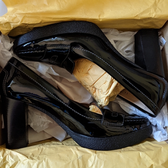Tod’s black patent leather platform loafer shoes - Picture 2 of 7